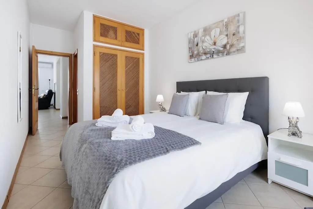 Sea-Front 1' Min! - Apartment With Ac & Wifi Quarteira Portugal