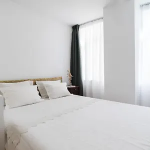 Little Duplex In Alfama , Lisbon Portugal